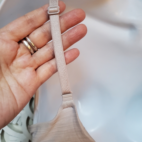 Victora's Secret Padded Underwire Bra by Nude Soft Nylon 34C - Picture 4 of 8